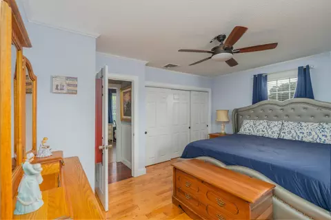 Bedroom - 136 Youngs Ave, Coventry, RI 02816 photo 2 of 4