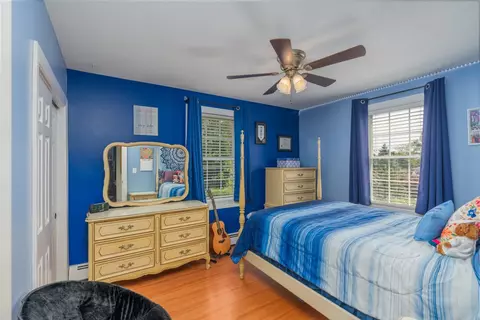 Bedroom - 136 Youngs Ave, Coventry, RI 02816 photo 3 of 4
