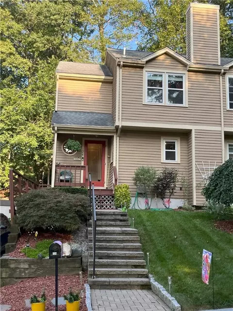 124 Darwin St, Woonsocket, RI 02895
