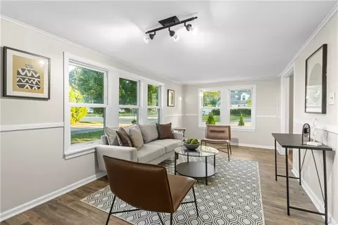 Living - 280 Long St, Warwick, RI 02886 photo 2 of 3