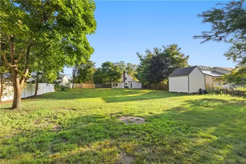 Exterior - 280 Long St, Warwick, RI 02886 photo 6 of 7
