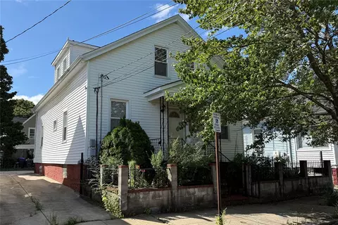 18 Wyatt St, Providence, RI 02905