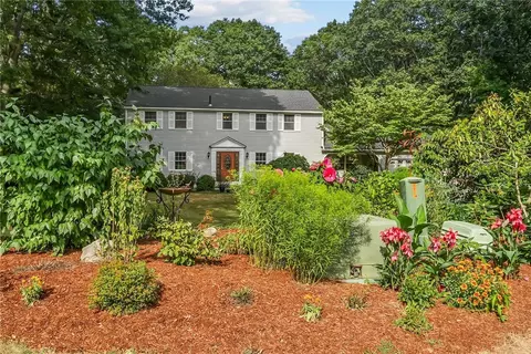 105 Lynn Cir, East Greenwich, RI 02818