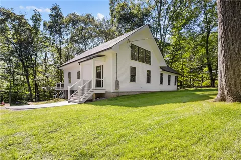 58 Little Pond County Rd, Cumberland, RI 02864