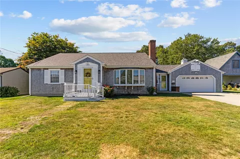 145 Durfee Rd, Tiverton, RI 02878