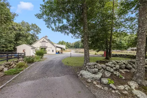 160 Kingston Rd, Exeter, RI 02822