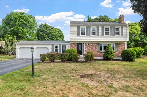41 Thomas Leighton Blvd, Cumberland, RI 02864