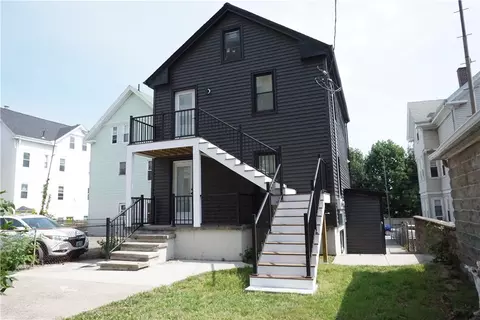 39 Schofield St, Providence, RI 02903