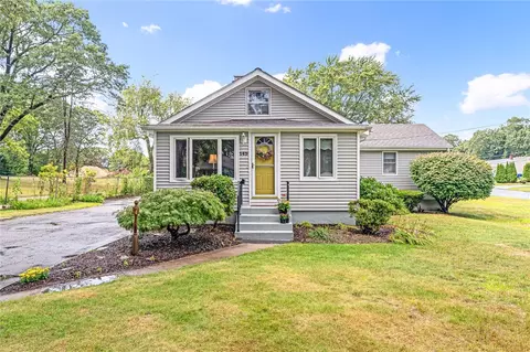 145 Spooner Ave, Warwick, RI 02886