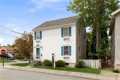 40 Atlantic St, Newport, RI 02840