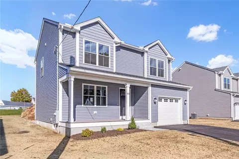 83 Pine Crest Dr, Riverside, RI 02915