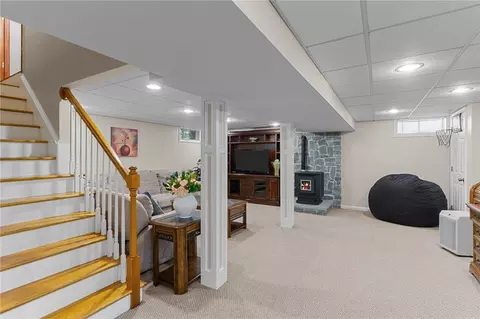 72 Winifred Ave, Warwick, RI 02889 photo 24
