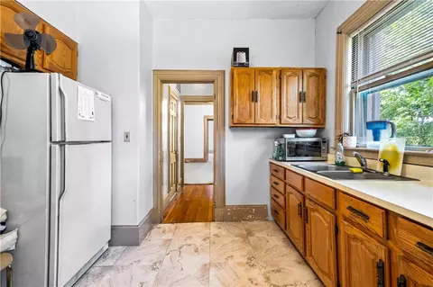 Entry Way - 426 Blackstone St, Woonsocket, RI 02895 photo 2 of 2
