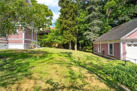 Exterior - 426 Blackstone St, Woonsocket, RI 02895 photo 2 of 4