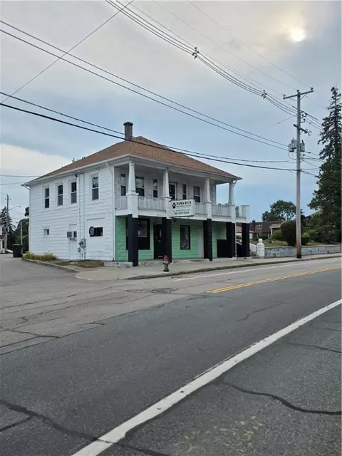 1854 Smith St, North Providence, RI 02911