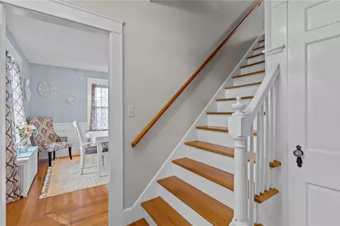 Entry Way - 21 Earlham Way, Warwick, RI 02886 photo 1 of 1