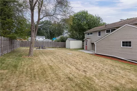 51 Tomahawk Ct, Warwick, RI 02886 photo 38