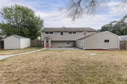 51 Tomahawk Ct, Warwick, RI 02886 photo 32