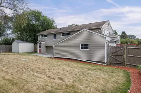 51 Tomahawk Ct, Warwick, RI 02886 photo 39