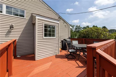 51 Tomahawk Ct, Warwick, RI 02886 photo 31