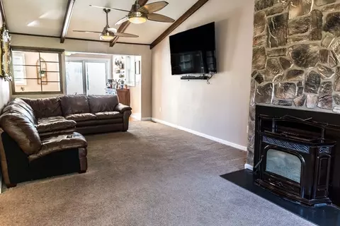200 Myette St, Woonsocket, RI 02895 photo 3