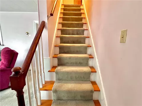 Entry Way - 86 Maple Ave, Middletown, RI 02842 photo 1 of 1