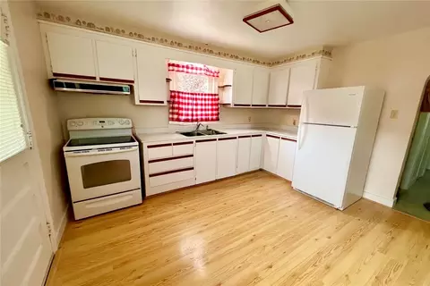 Kitchen - 86 Maple Ave, Middletown, RI 02842 photo 1 of 1