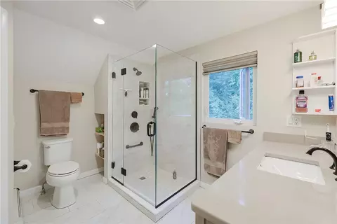 Bath - 460 Camp Dixie Rd, Pascoag, RI 02859 photo 3 of 5