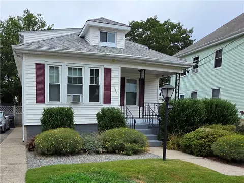 246 Vine St, Pawtucket, RI 02861