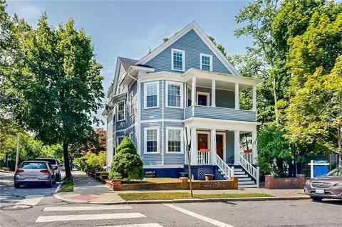 135 Sixth St #1, Providence, RI 02906