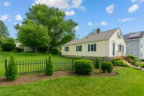 109 Cady St, Woonsocket, RI 02895