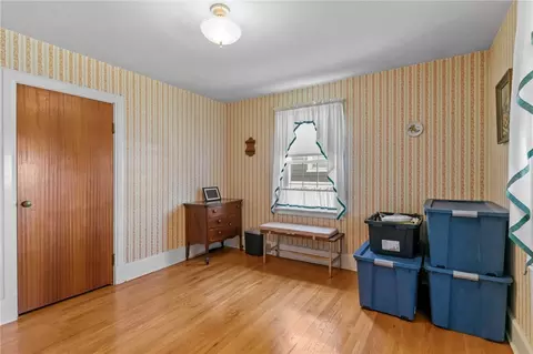 112 Oakton St, Woonsocket, RI 02895 photo 17