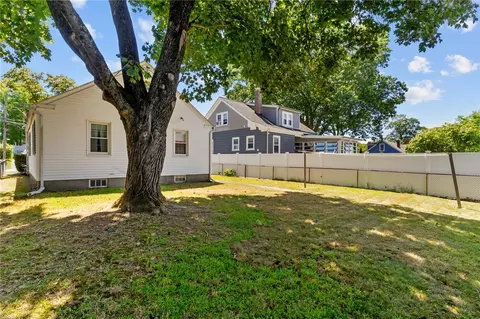 112 Oakton St, Woonsocket, RI 02895 photo 30