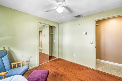 Bedroom - 111 Grove Ave, Warwick, RI 02889 photo 5 of 7