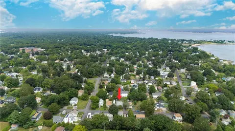 View/Area - 111 Grove Ave, Warwick, RI 02889 photo 3 of 5