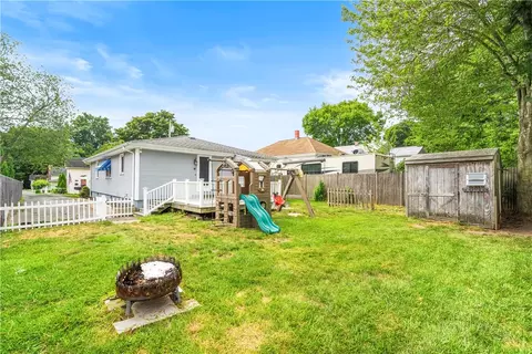 Exterior - 111 Grove Ave, Warwick, RI 02889 photo 5 of 6