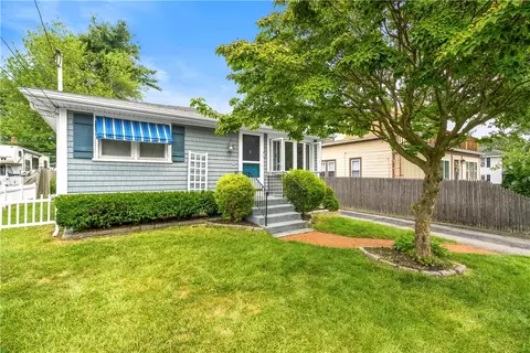 111 Grove Ave, Warwick, RI 02889