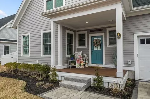 178 Newport Beach Dr, Portsmouth, RI 02871