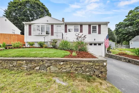 42 Upland Rd, Riverside, RI 02915
