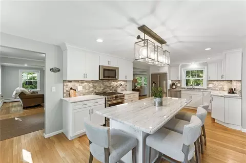 121 Hedgerow Dr, Warwick, RI 02886 photo 6