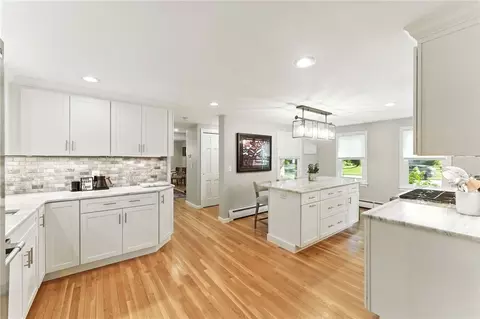 121 Hedgerow Dr, Warwick, RI 02886 photo 11