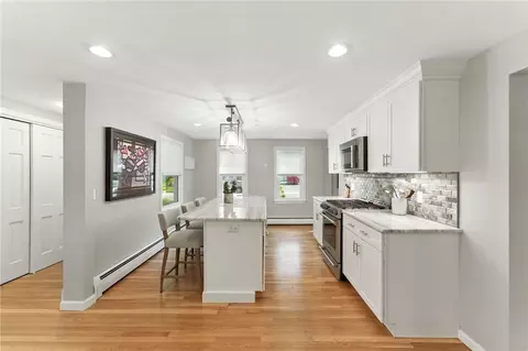 121 Hedgerow Dr, Warwick, RI 02886 photo 12