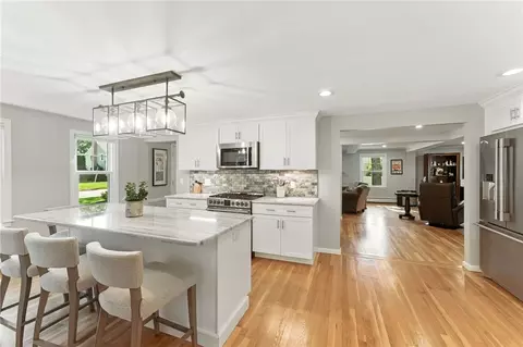 121 Hedgerow Dr, Warwick, RI 02886 photo 5