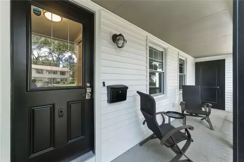 121 Hedgerow Dr, Warwick, RI 02886 photo 3