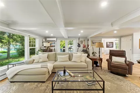 121 Hedgerow Dr, Warwick, RI 02886 photo 25