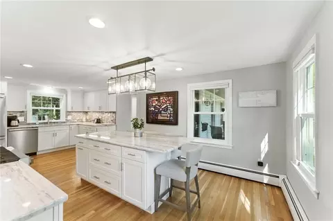 121 Hedgerow Dr, Warwick, RI 02886 photo 9