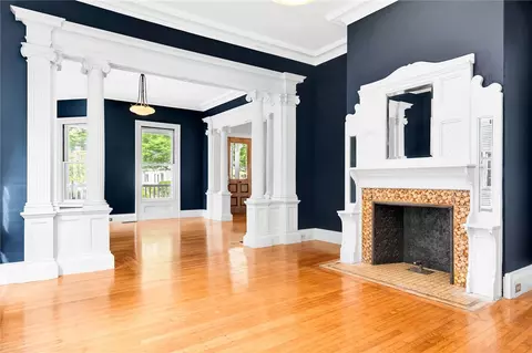 Living - 28 Elm St, Westerly, RI 02891 photo 4 of 13