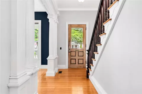 Entry Way - 28 Elm St, Westerly, RI 02891 photo 1 of 3