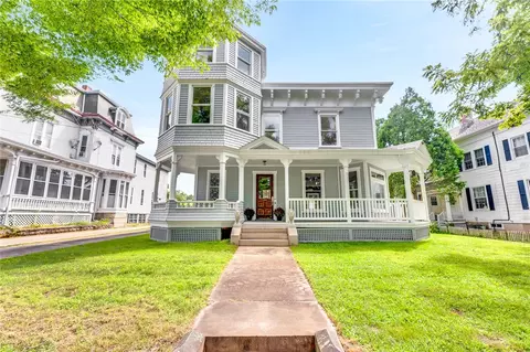 28 Elm St, Westerly, RI 02891