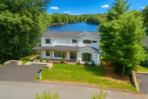 136 Aldrich Rd, Glocester, RI 02857
